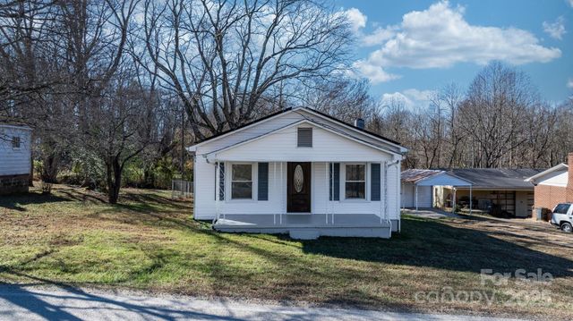 926 Fairview Drive SW, Lenoir, NC 28645
