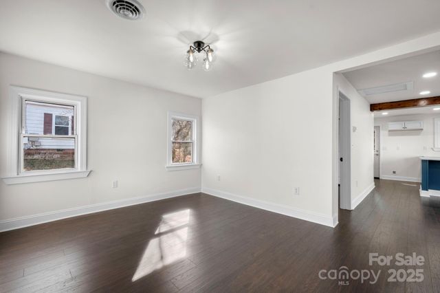 926 Fairview Drive SW, Lenoir, NC 28645