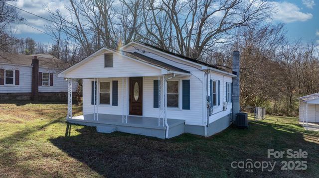 926 Fairview Drive SW, Lenoir, NC 28645