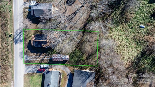 926 Fairview Drive SW, Lenoir, NC 28645