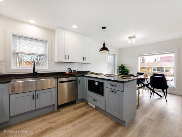 1701 N Sayre Avenue, Chicago, IL 60707