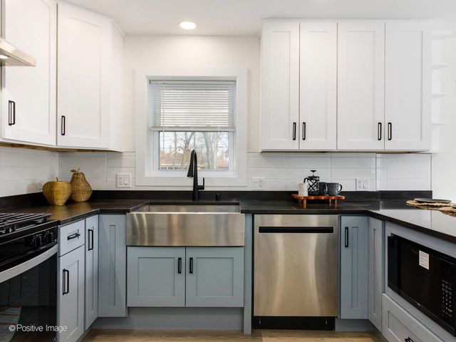 1701 N Sayre Avenue, Chicago, IL 60707