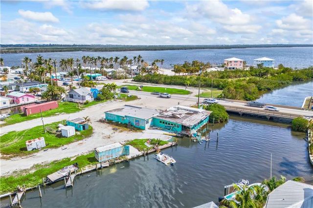 4520 and 4530 Pine Island RD NW, Matlacha, FL 33993