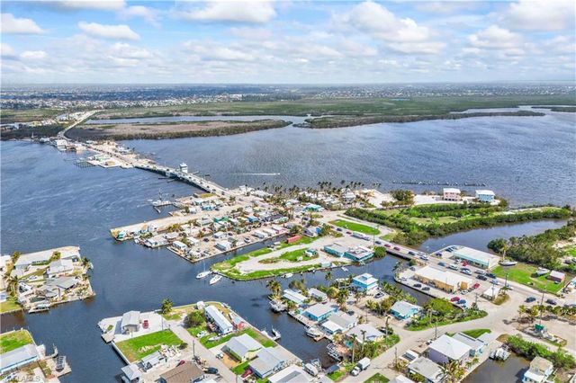 4520 and 4530 Pine Island RD NW, Matlacha, FL 33993