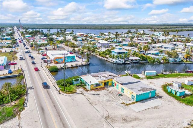 4520 and 4530 Pine Island RD NW, Matlacha, FL 33993