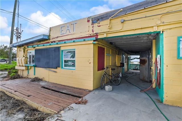 4520 and 4530 Pine Island RD NW, Matlacha, FL 33993