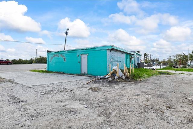 4520 and 4530 Pine Island RD NW, Matlacha, FL 33993