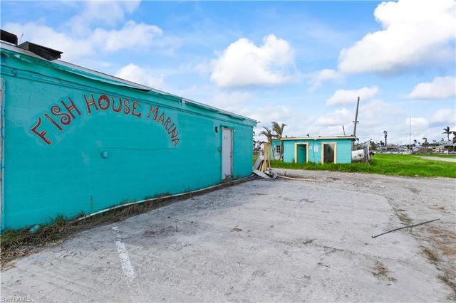 4520 and 4530 Pine Island RD NW, Matlacha, FL 33993