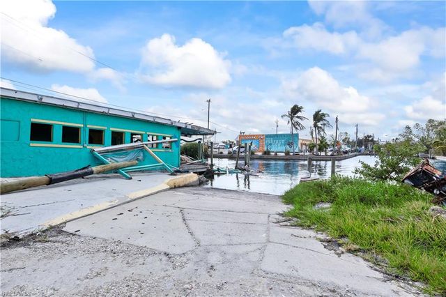 4520 and 4530 Pine Island RD NW, Matlacha, FL 33993