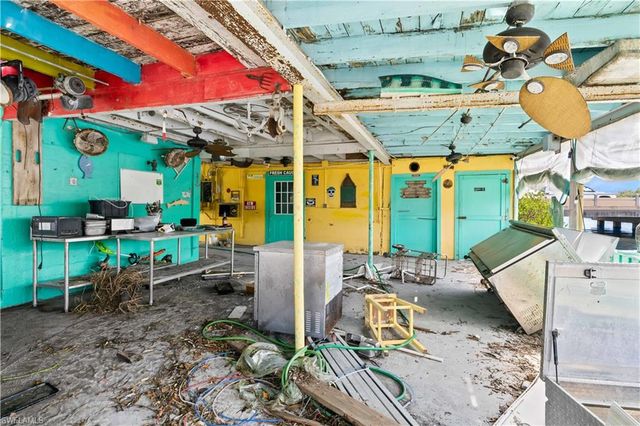 4520 and 4530 Pine Island RD NW, Matlacha, FL 33993