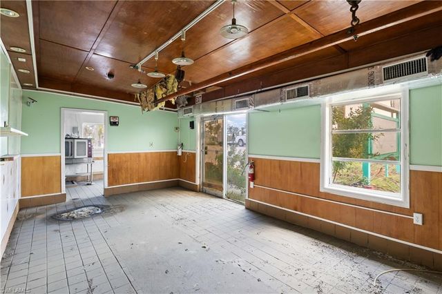 4520 and 4530 Pine Island RD NW, Matlacha, FL 33993