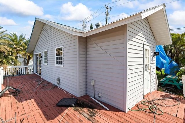 4520 and 4530 Pine Island RD NW, Matlacha, FL 33993