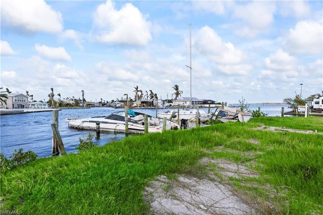 4520 and 4530 Pine Island RD NW, Matlacha, FL 33993