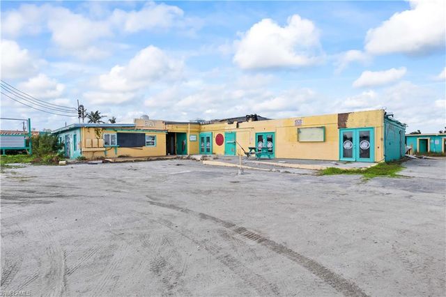 4520 and 4530 Pine Island RD NW, Matlacha, FL 33993