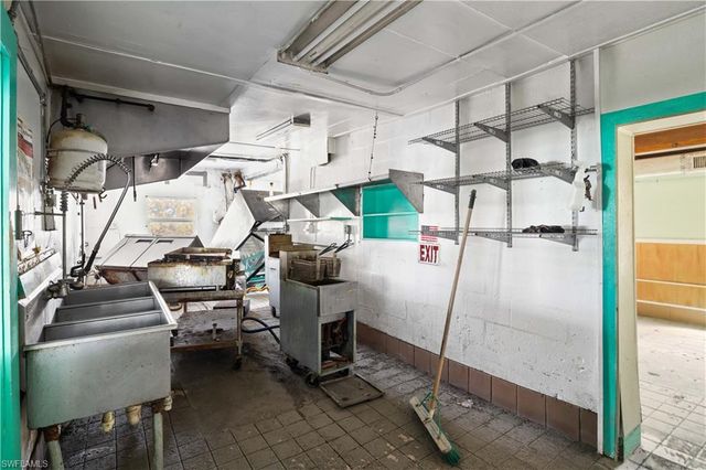 4520 and 4530 Pine Island RD NW, Matlacha, FL 33993