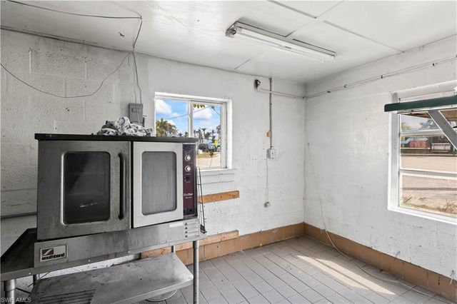 4520 and 4530 Pine Island RD NW, Matlacha, FL 33993