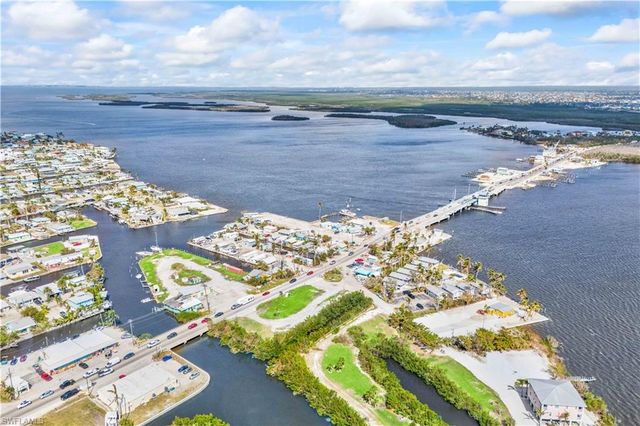 4520 and 4530 Pine Island RD NW, Matlacha, FL 33993