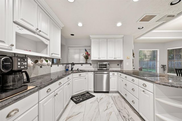 1422 N Yegua River Circle, Sugar Land, TX 77478