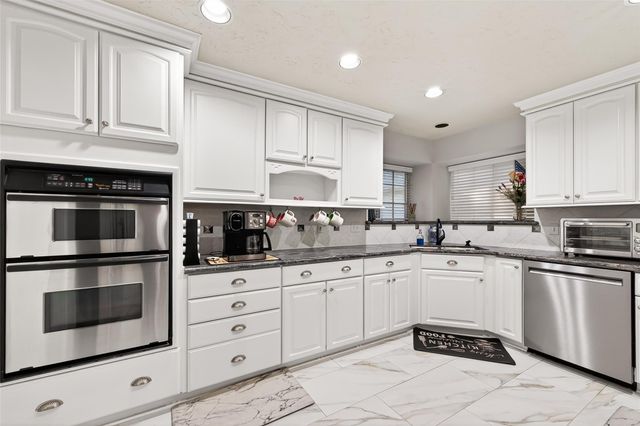 1422 N Yegua River Circle, Sugar Land, TX 77478