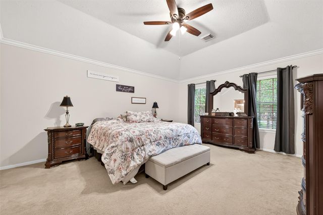 1422 N Yegua River Circle, Sugar Land, TX 77478