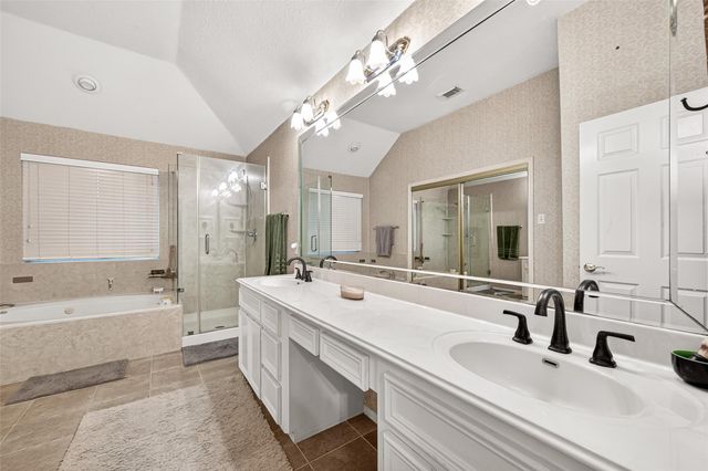 1422 N Yegua River Circle, Sugar Land, TX 77478