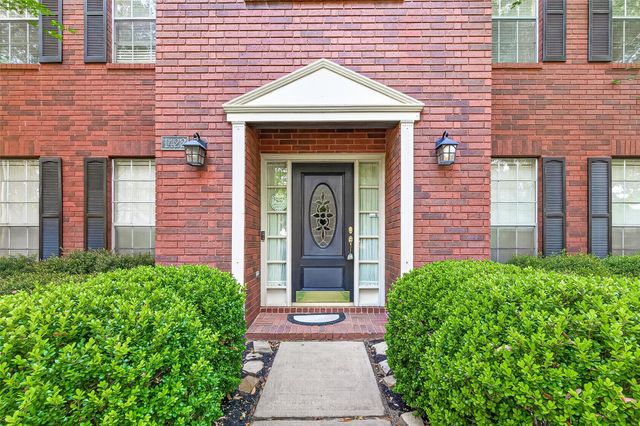 1422 N Yegua River Circle, Sugar Land, TX 77478