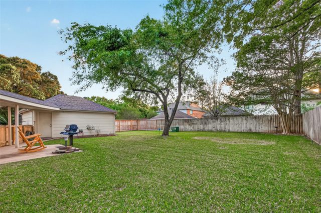 1422 N Yegua River Circle, Sugar Land, TX 77478