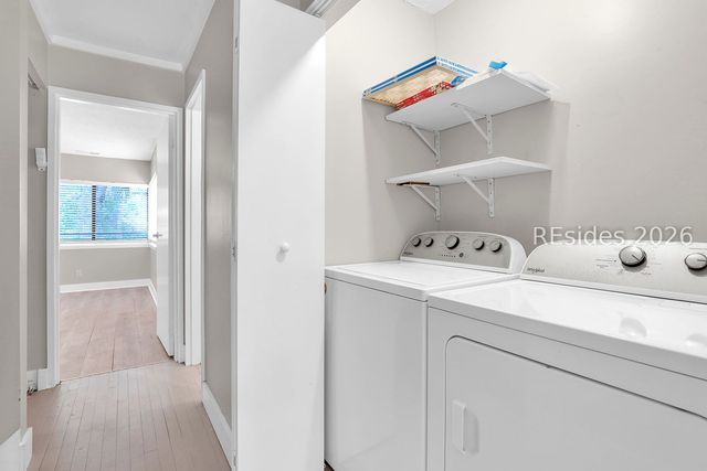 90 Gloucester Rd Apt 1102, Hilton Head Island, SC 29928