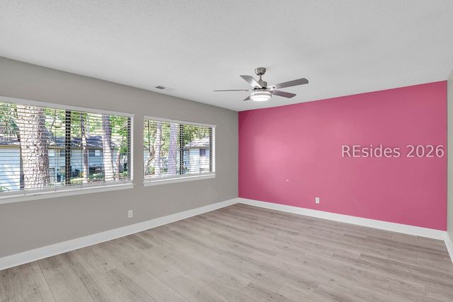 90 Gloucester Rd Apt 1102, Hilton Head Island, SC 29928