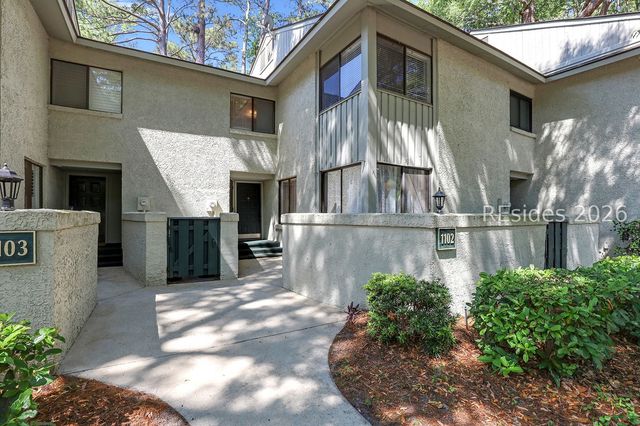 90 Gloucester Rd Apt 1102, Hilton Head Island, SC 29928