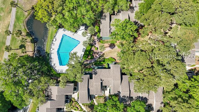 90 Gloucester Rd Apt 1102, Hilton Head Island, SC 29928