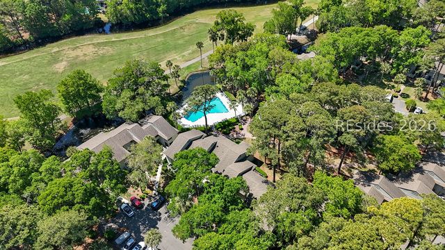 90 Gloucester Rd Apt 1102, Hilton Head Island, SC 29928