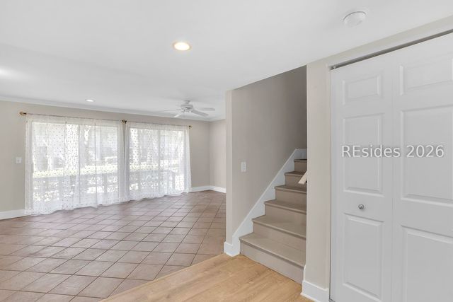 90 Gloucester Rd Apt 1102, Hilton Head Island, SC 29928