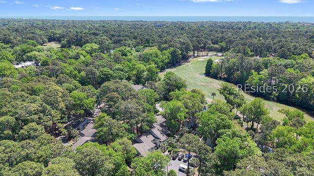 90 Gloucester Rd Apt 1102, Hilton Head Island, SC 29928