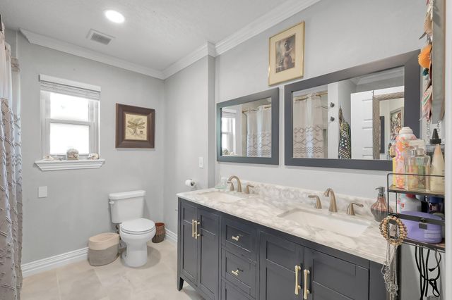 281 N Shady Oaks Drive, Point Blank, TX 77364