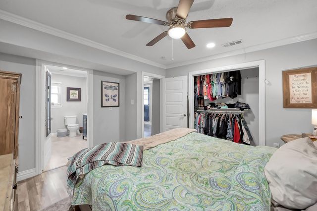 281 N Shady Oaks Drive, Point Blank, TX 77364