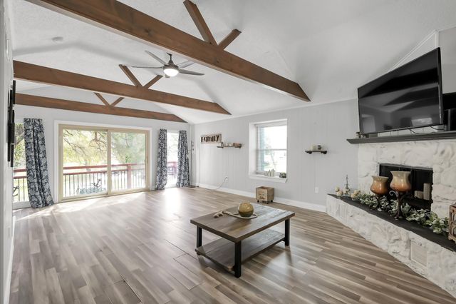 281 N Shady Oaks Drive, Point Blank, TX 77364