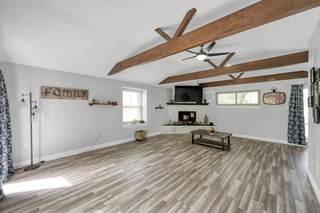 281 N Shady Oaks Drive, Point Blank, TX 77364