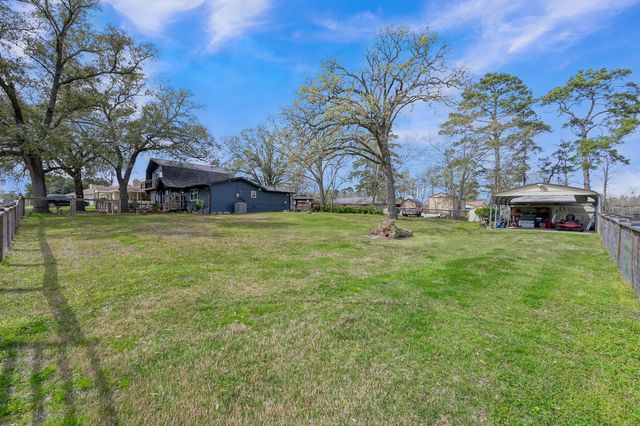 281 N Shady Oaks Drive, Point Blank, TX 77364