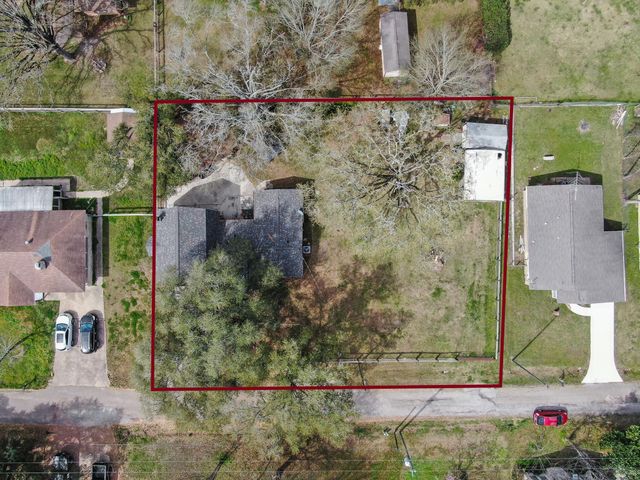 281 N Shady Oaks Drive, Point Blank, TX 77364