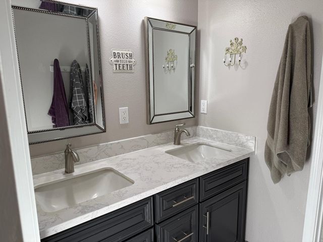 6731 River Rd, Oakdale, CA 95361