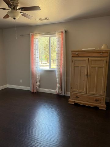 6731 River Rd, Oakdale, CA 95361