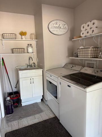 6731 River Rd, Oakdale, CA 95361