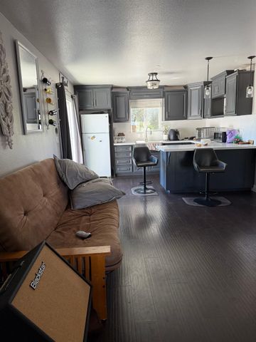 6731 River Rd, Oakdale, CA 95361