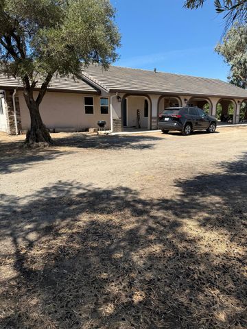 6731 River Rd, Oakdale, CA 95361