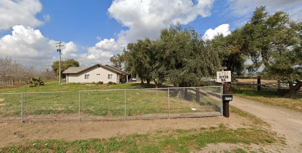 6731 River Rd, Oakdale, CA 95361