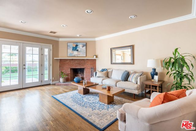 10741 Russett Avenue, Sunland, CA 91040