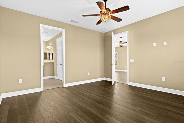 10112 LAKE WALES CIRCLE, Sarasota, FL 34241
