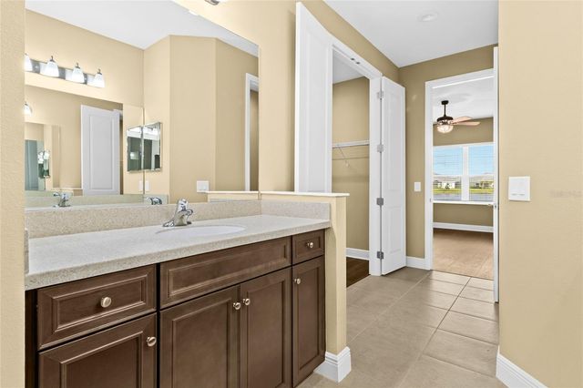 10112 LAKE WALES CIRCLE, Sarasota, FL 34241