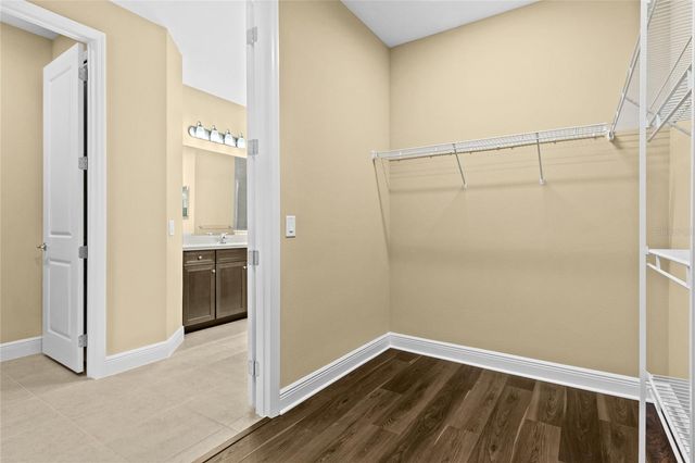 10112 LAKE WALES CIRCLE, Sarasota, FL 34241